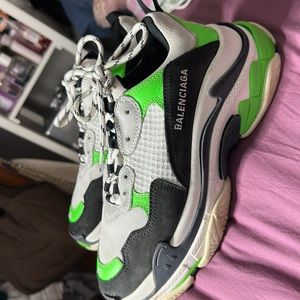 Balenciaga triple S